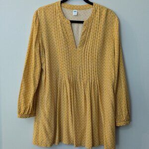 Old Navy Women's Mustard Yellow Long Sleeve Pleated Front Blouse. Size Large
